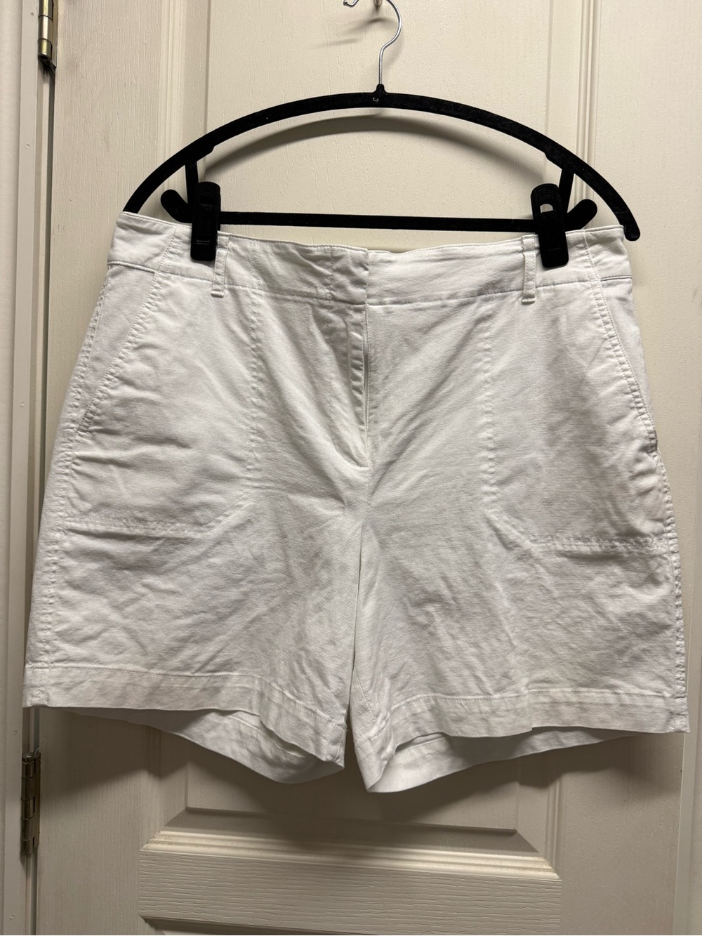 Talbots White Cotton Bermuda Shorts with Front Pockets